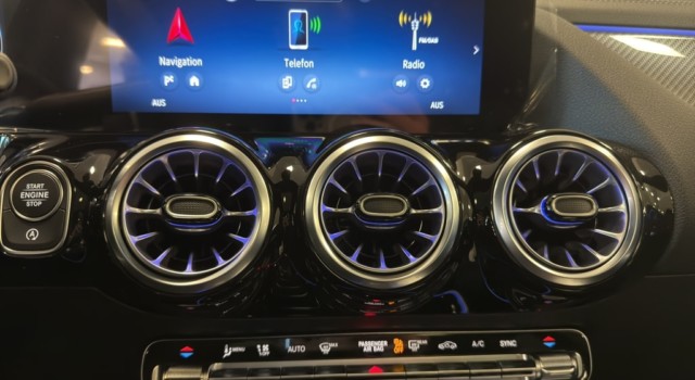 MERCEDES-BENZ GLA 220 4Matic 8G-DCT