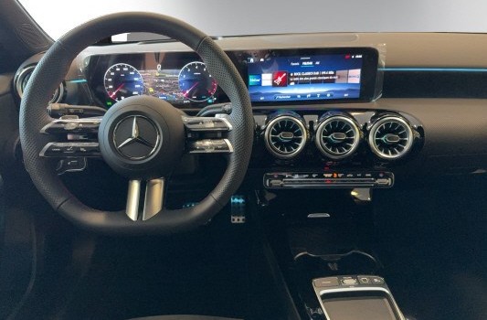 MERCEDES-BENZ A 200 Night Star 7G-DCT