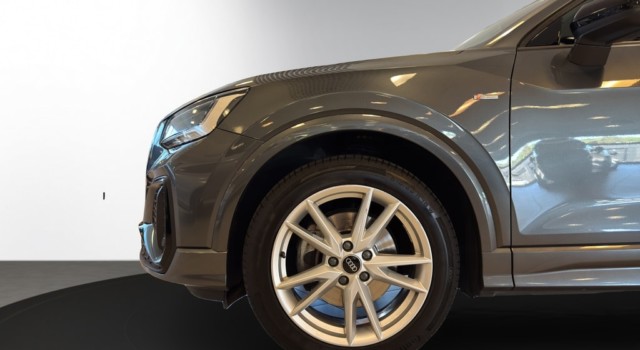 AUDI Q2 40 TFSI S line Attr qu