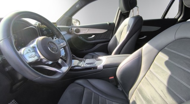 MERCEDES-BENZ GLC 200 AMG Line 4Matic