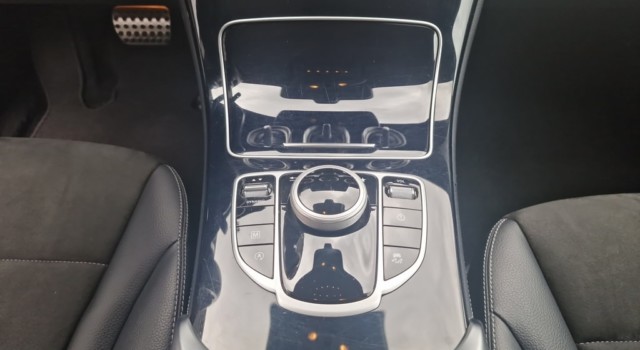 MERCEDES-BENZ GLC 250 AMG Line 4Matic