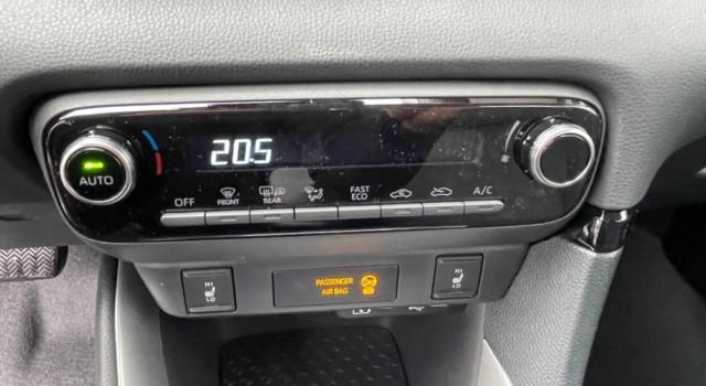 MAZDA 2 Hybrid Centre-line