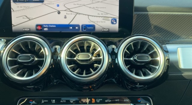 MERCEDES-BENZ GLB 220 4Matic 8G-Tronic