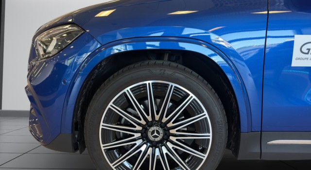 MERCEDES-BENZ GLA 200 Night Star 7G-DCT