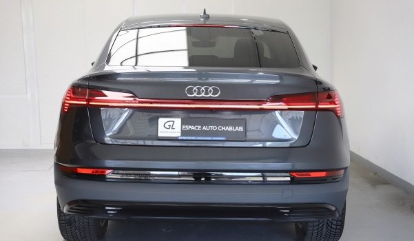 AUDI e-tron 50 quattro