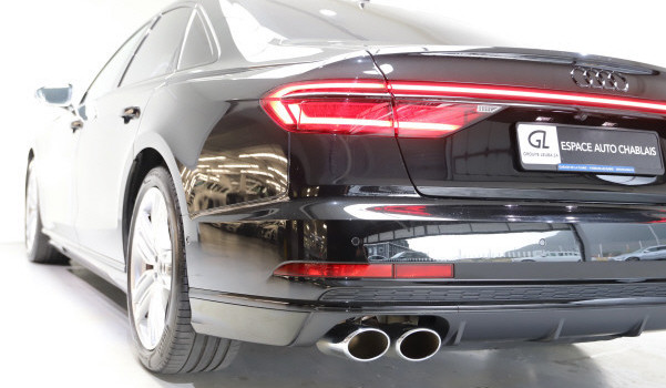 AUDI S8 TFSI quattro