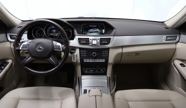 MERCEDES-BENZ E 250 BlueTEC 4Matic 7G-Tronic