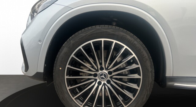 MERCEDES-BENZ GLC 300 e 4Matic EQ Star 9G-Tronic