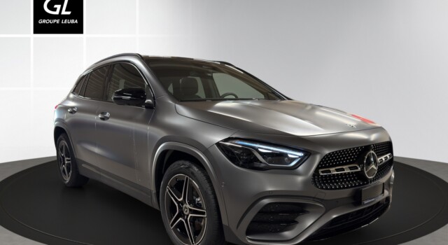 MERCEDES-BENZ GLA 200 Night Star 7G-DCT