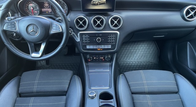 MERCEDES-BENZ A 200 Night Star 7G-DCT