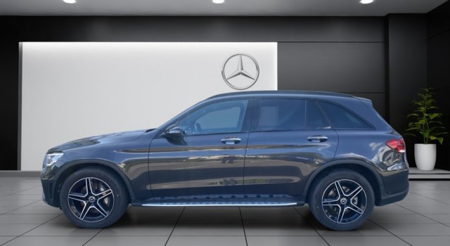 MERCEDES-BENZ GLC 300 AMG Line 4Matic