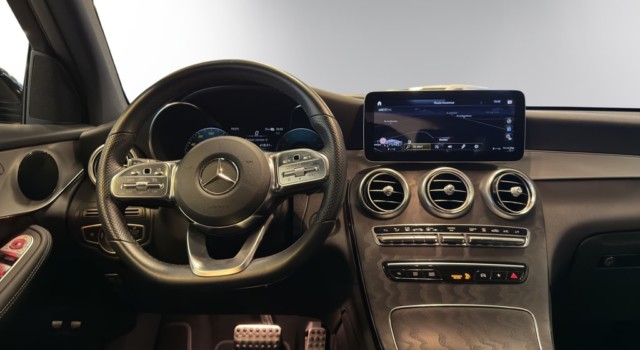 MERCEDES-BENZ GLC 300 e AMG Line 4Matic