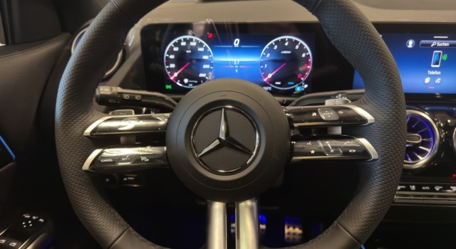 MERCEDES-BENZ GLA 220 4Matic 8G-DCT