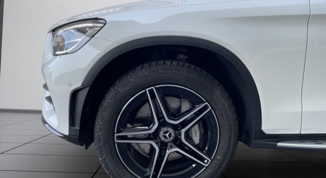 MERCEDES-BENZ GLC 300 e AMG Line Plus 4Matic 9G-Tronic