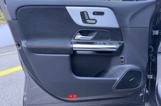 MERCEDES-BENZ EQA 250 AMG Line AMG Line