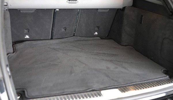 MERCEDES-BENZ C 220 d SwissStar AMG L.4M
