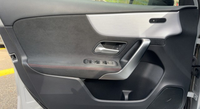 MERCEDES-BENZ A 200 AMG Line 7G-DCT