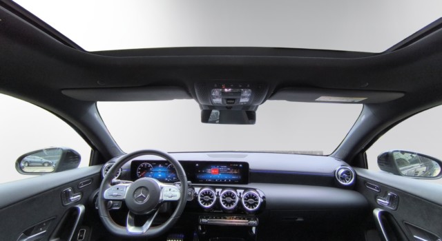 MERCEDES-BENZ A 250 e AMG Line