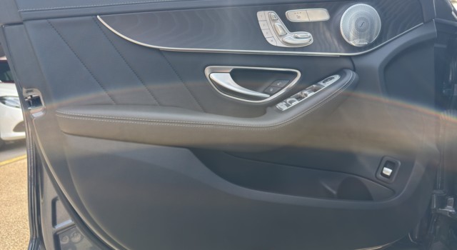 MERCEDES-BENZ C 250 d AMG Line 4Matic 9G-Tronic