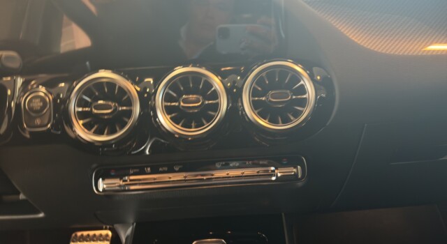 MERCEDES-BENZ GLA 220 4Matic 8G-DCT