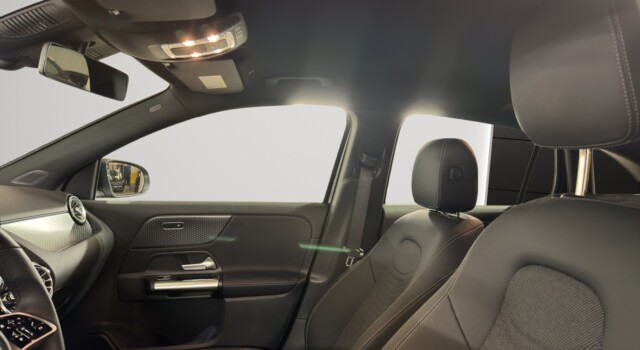 MERCEDES-BENZ GLA 250 e EQ Star 8G-DCT