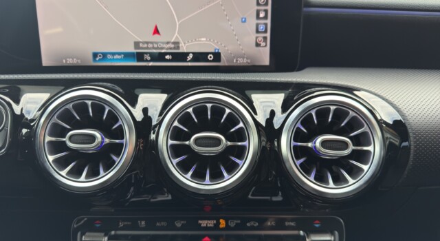 MERCEDES-BENZ A 250 AMG Line