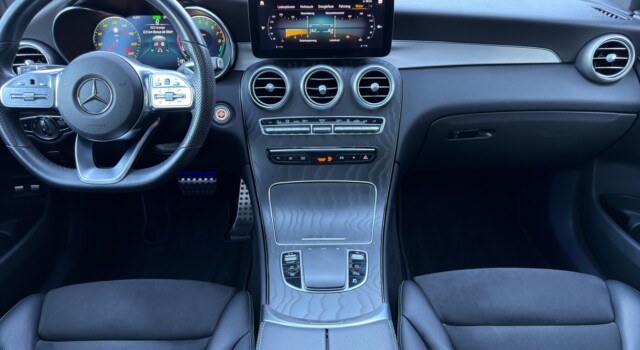 MERCEDES-BENZ GLC 300 GLC Coupé 300 e AMG Line Plus 9G-Tronic