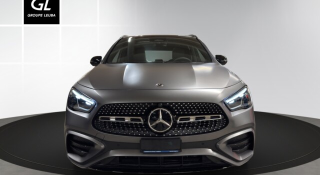 MERCEDES-BENZ GLA 200 Night Star 7G-DCT