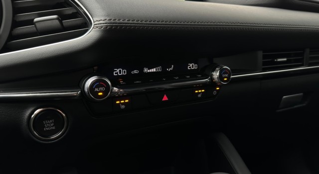 MAZDA 3 Hatchback SKYACTIV-X M Hybrid 186 Exclusive Line Automat