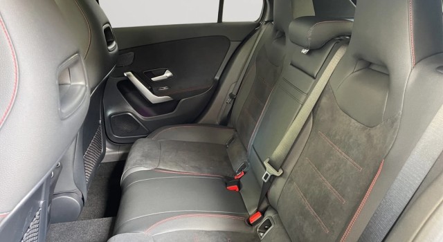 MERCEDES-BENZ A 220 4Matic 8G-DCT