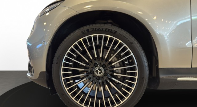 MERCEDES-BENZ EQC 400 AMG Line 4Matic