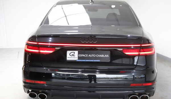 AUDI S8 TFSI quattro