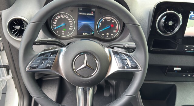 MERCEDES-BENZ Sprinter E 320 KA 3665mm