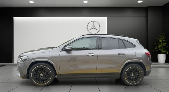 MERCEDES-BENZ GLA 250 4Matic 8G-DCT Swiss Star