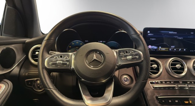 MERCEDES-BENZ GLC 300 e AMG Line 4Matic
