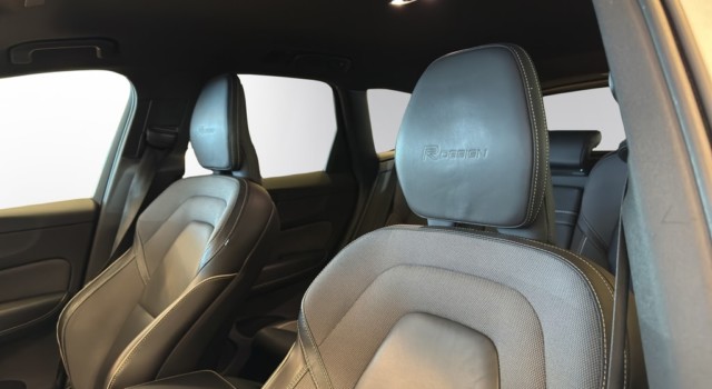 VOLVO XC60 B4 D AWD R-Design