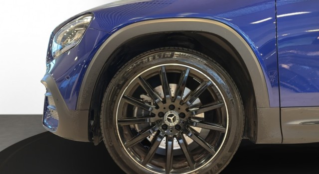 MERCEDES-BENZ GLB 220 d AMG Line 4 MAT.