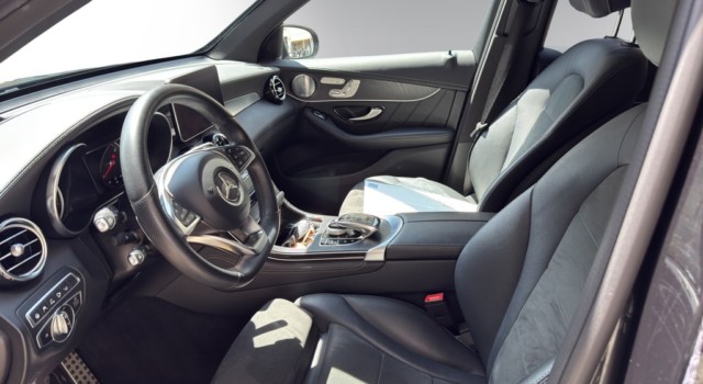 MERCEDES-BENZ GLC 250 AMG Line 4Matic 9G-Tronic