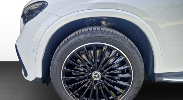 MERCEDES-BENZ GLC 300 e 4M EQ Star