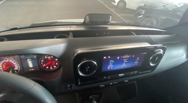 MERCEDES-BENZ Sprinter 319 CDI Extralang