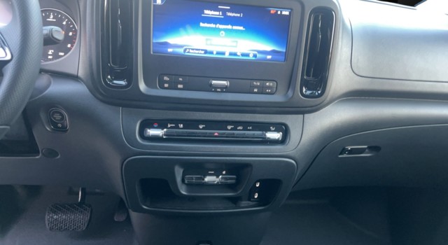 MERCEDES-BENZ VITO 116 CDI Kompakt Select 9G-Tronic 4M