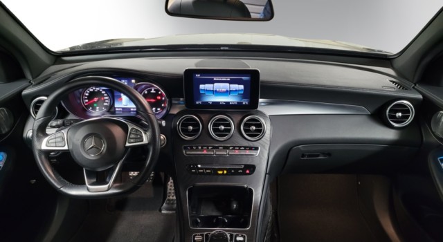 MERCEDES-BENZ GLC 220 d AMG Line 4Matic 9G-Tronic