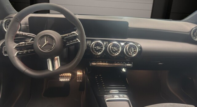 MERCEDES-BENZ A 220 4Matic 8G-DCT