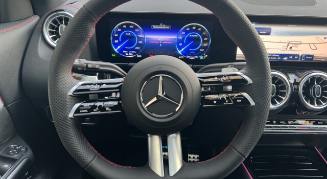 MERCEDES-BENZ EQA 350 66,5 kWh 4Matic Excellence