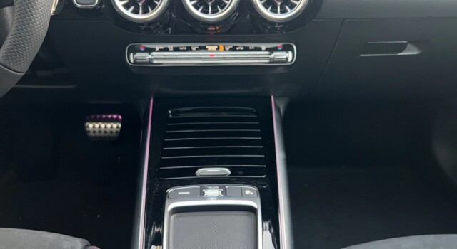 MERCEDES-BENZ EQA 350 66,5 kWh 4Matic Excellence