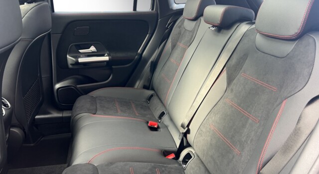 MERCEDES-BENZ GLA 220 4Matic 8G-DCT