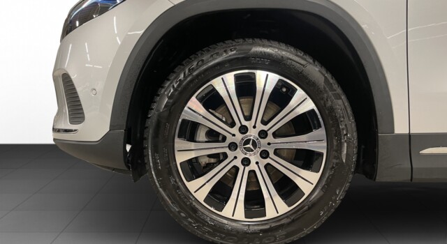 MERCEDES-BENZ EQA 250