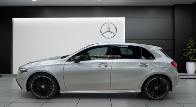 MERCEDES-BENZ A 200 Night Star 7G-DCT