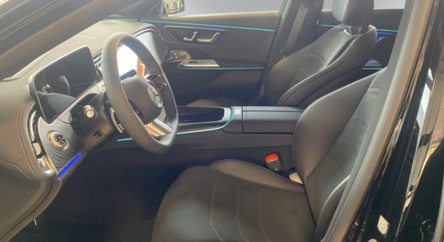 MERCEDES-BENZ E 300 de T 4Matic 9G-Tronic