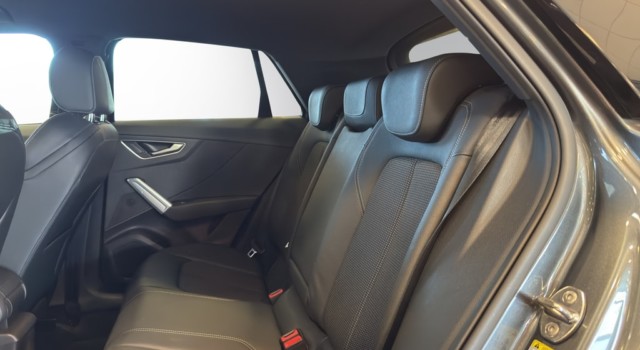 AUDI Q2 40 TFSI S line Attr qu